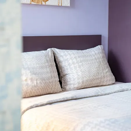 דירה Spacious In The Heart Of Studentski Grad סופיה