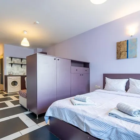 Spacious In The Heart Of Studentski Grad *