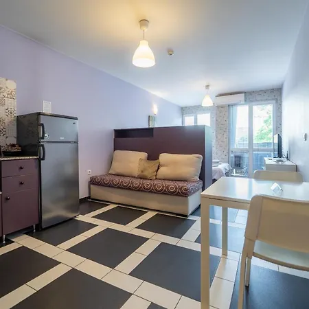 Spacious In The Heart Of Studentski Grad * Sofia