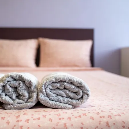 Апартаменты Spacious In The Heart Of Studentski Grad *