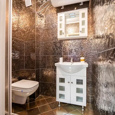 Spacious In The Heart Of Studentski Grad * Sofia