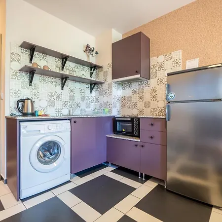 Spacious In The Heart Of Studentski Grad Lejlighed