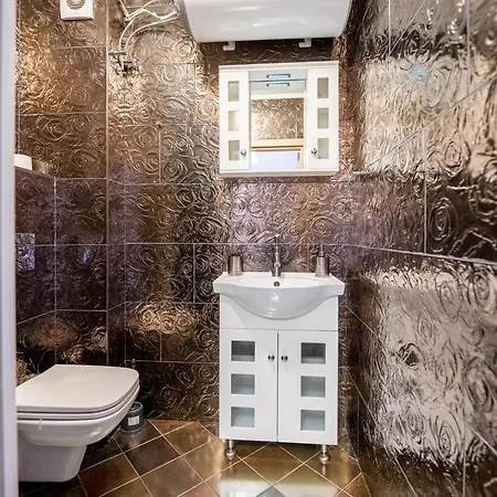 Spacious In The Heart Of Studentski Grad Lejlighed
