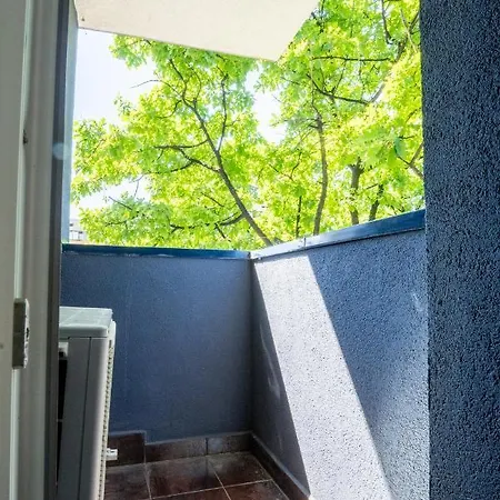 Spacious In The Heart Of Studentski Grad Lejlighed