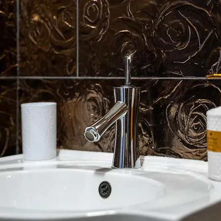 Spacious In The Heart Of Studentski Grad Sofia